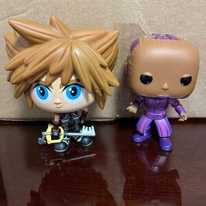 Lot of 2 Funko Pop- no box